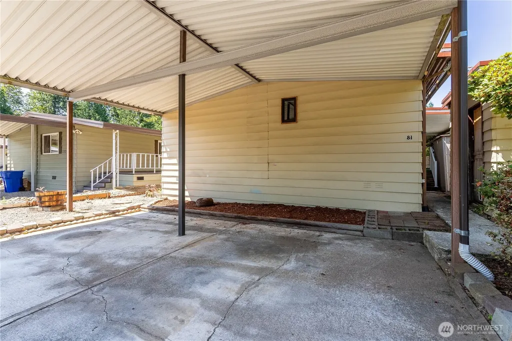 22051 107th Avenue SE Kent WA 98031