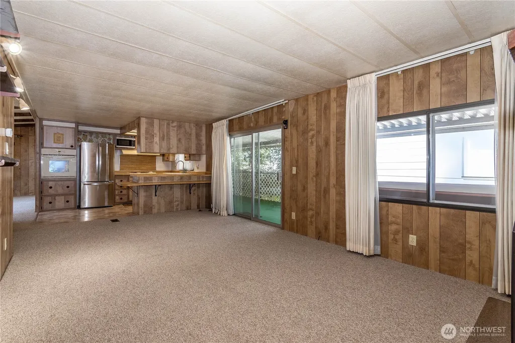 22051 107th Avenue SE Kent WA 98031