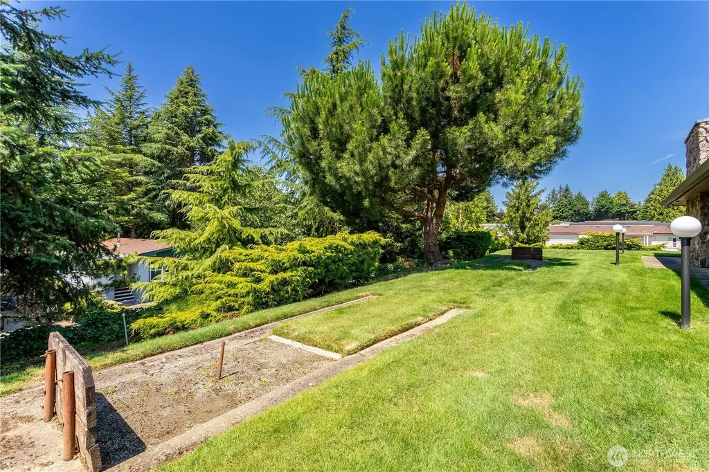 22051 107th Avenue SE Kent WA 98031