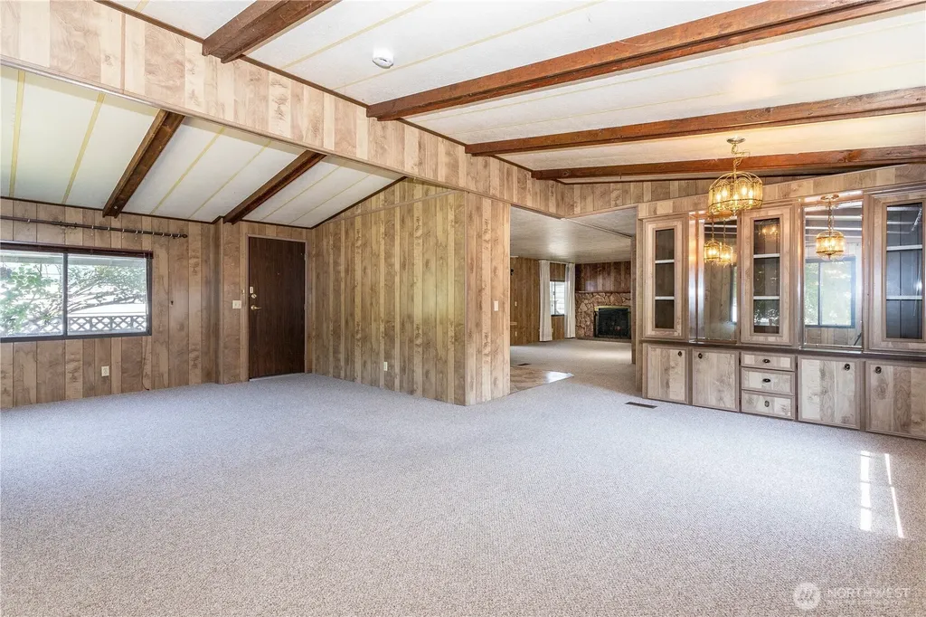 22051 107th Avenue SE Kent WA 98031
