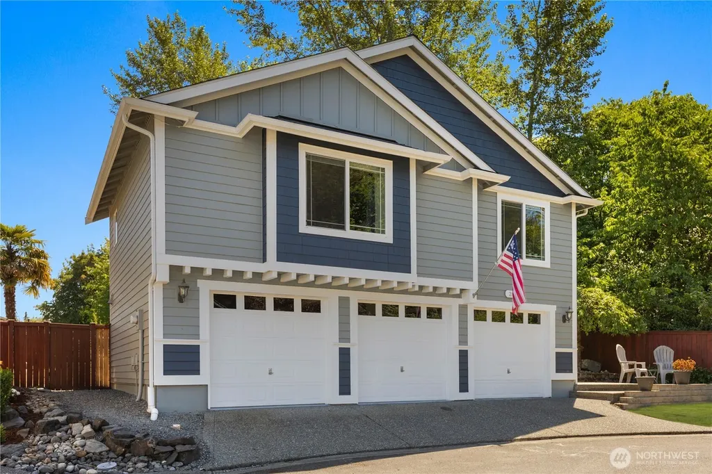 2611 10th Street SW Puyallup WA 98373