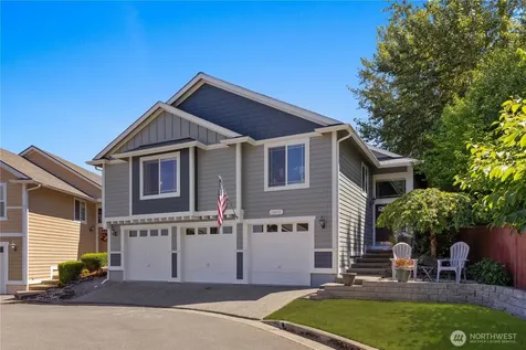 2611 10th Street SW Puyallup WA 98373