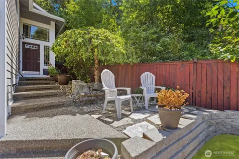 2611 10th Street SW Puyallup WA 98373