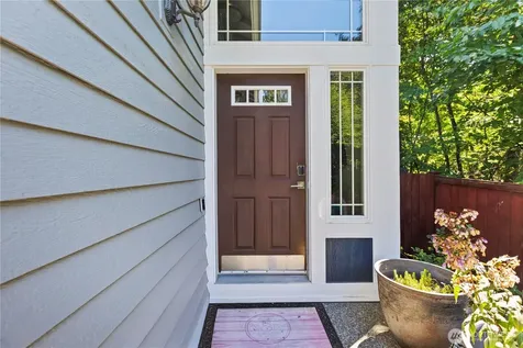 2611 10th Street SW Puyallup WA 98373