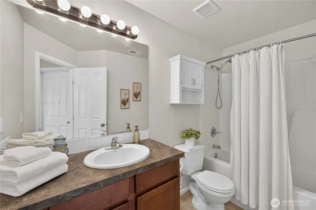 24066 SE 262nd Place Maple Valley WA 98038