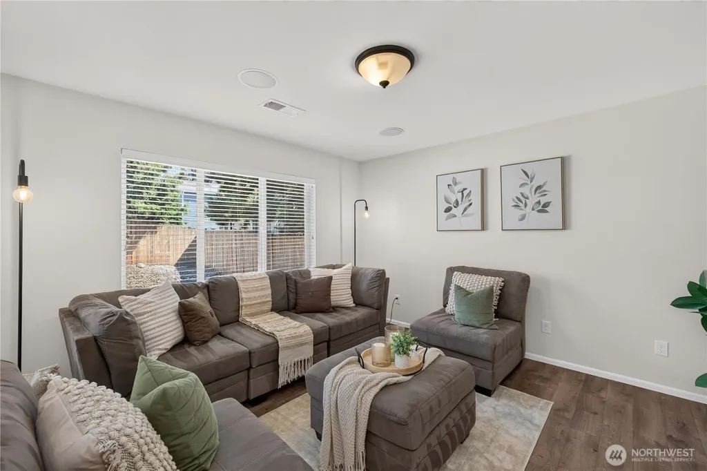 24066 SE 262nd Place Maple Valley WA 98038