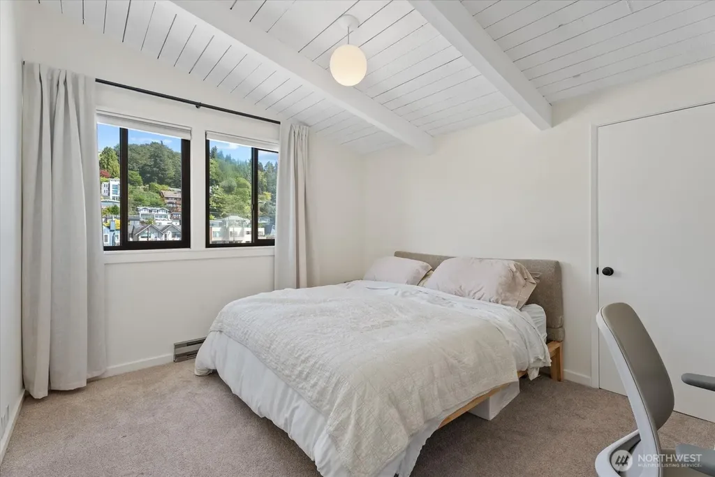 3717 Beach Drive SW Seattle WA 98116