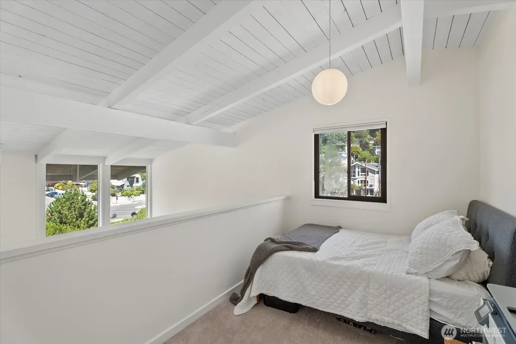 3717 Beach Drive SW Seattle WA 98116