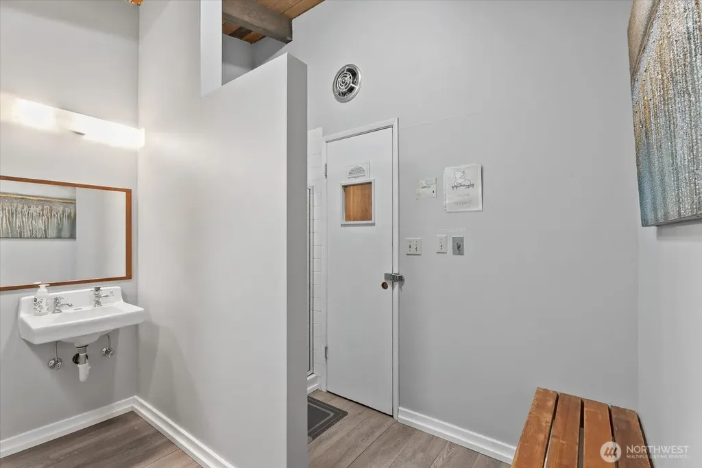 3717 Beach Drive SW Seattle WA 98116