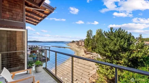 3717 Beach Drive SW Seattle WA 98116