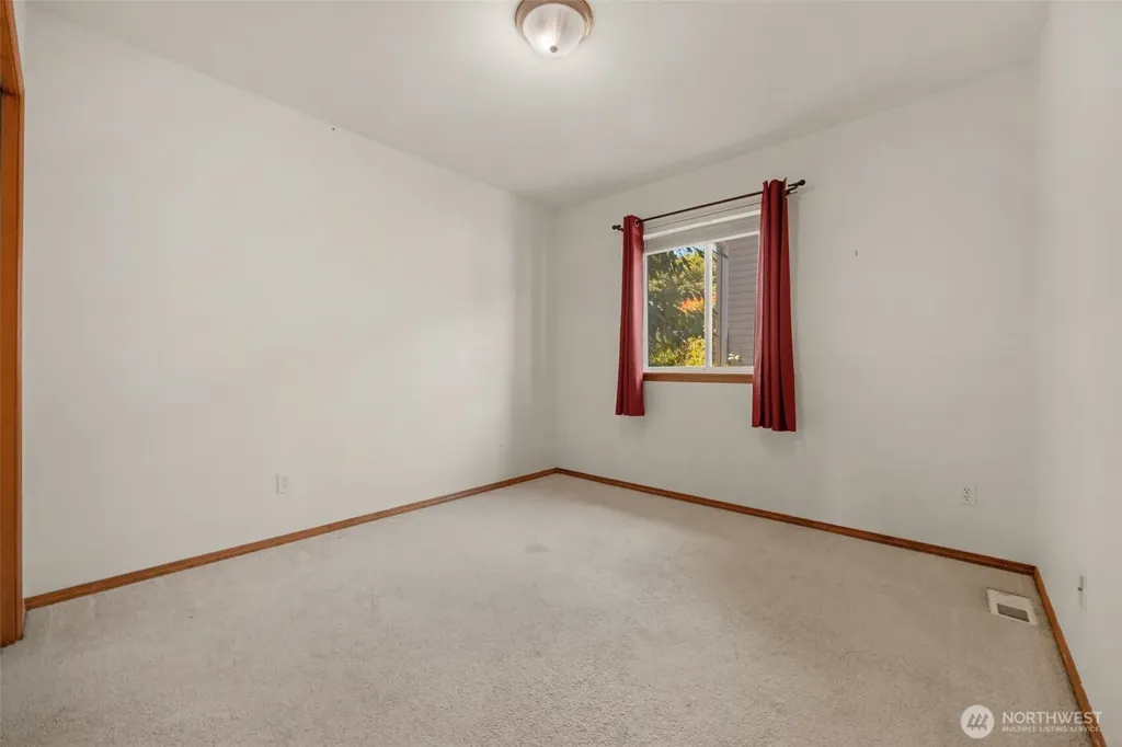 5210 S 3rd Avenue Everett WA 98201