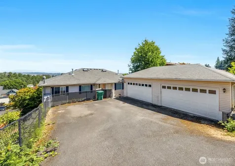 5210 S 3rd Avenue Everett WA 98201