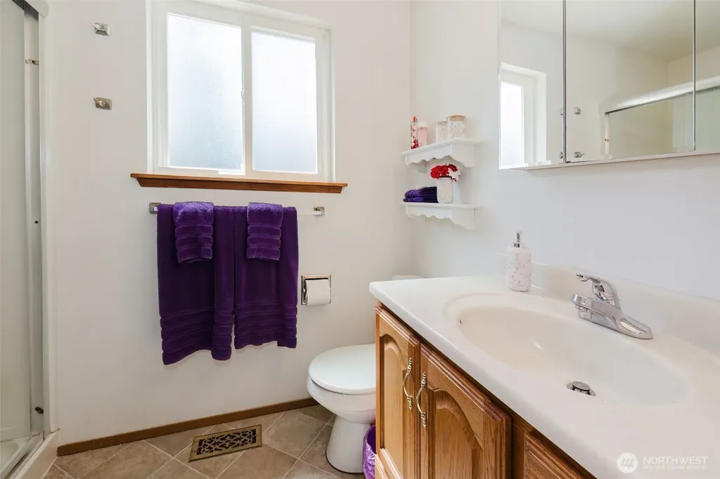 4370 Westwood Place SE Port Orchard WA 98366