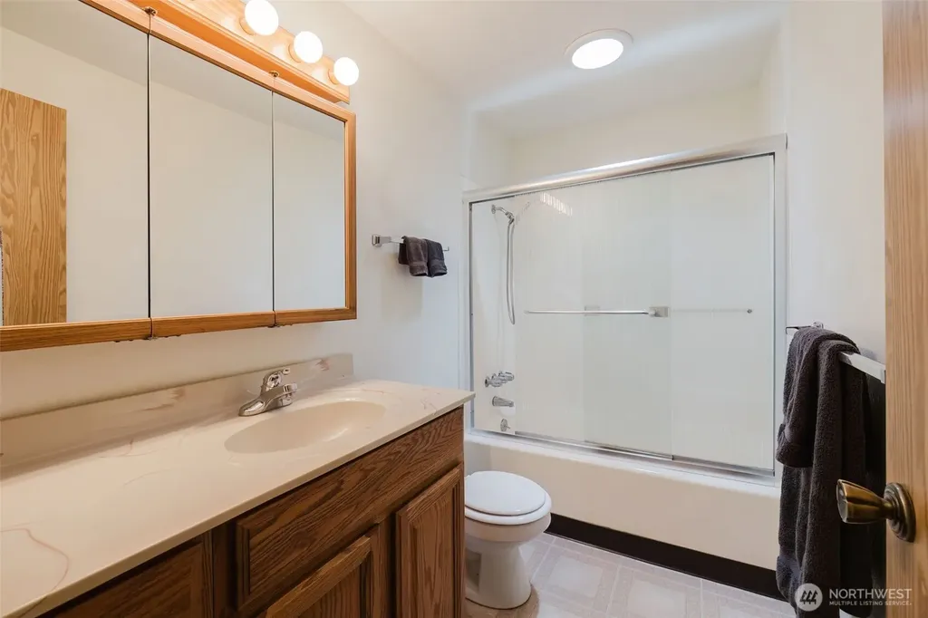 4370 Westwood Place SE Port Orchard WA 98366
