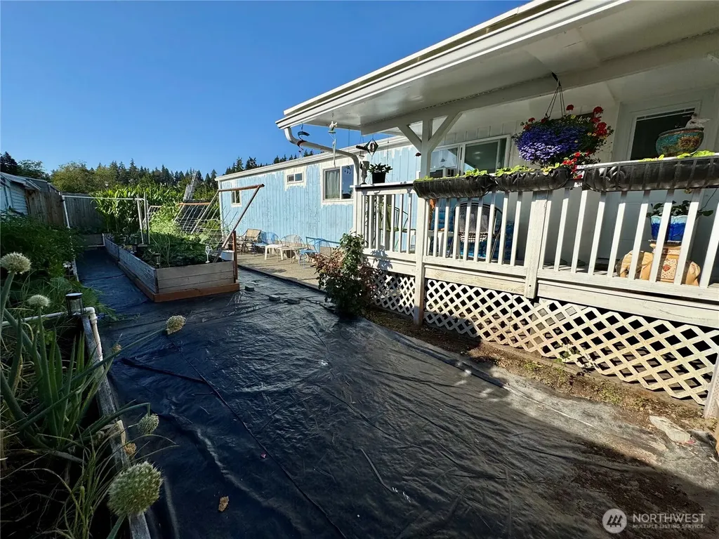 8329 38th Street E Edgewood WA 98371