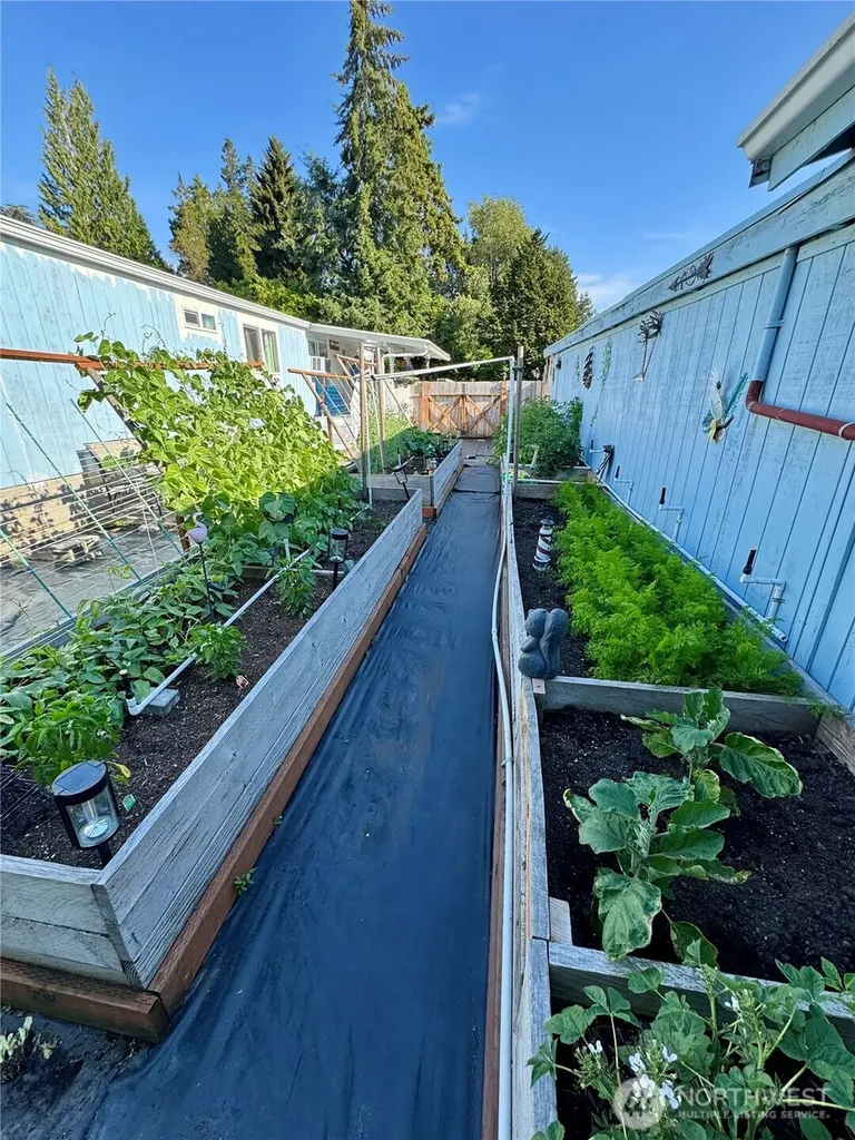 8329 38th Street E Edgewood WA 98371