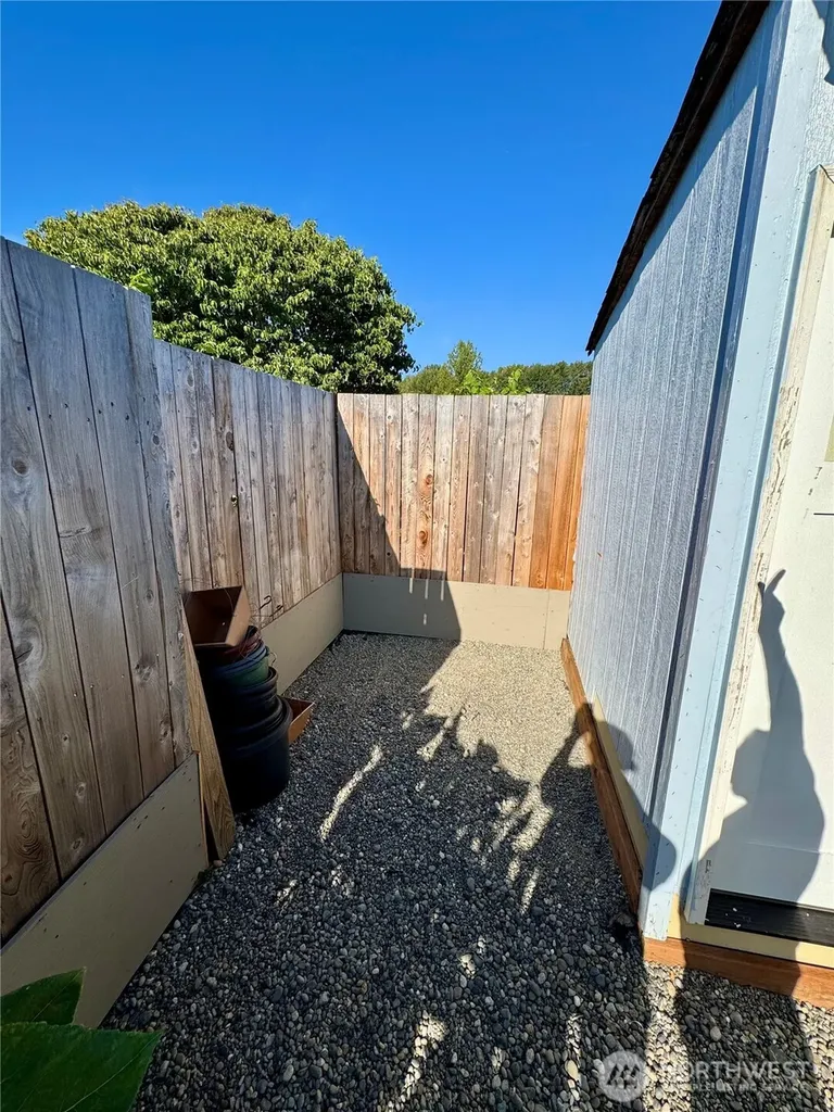 8329 38th Street E Edgewood WA 98371