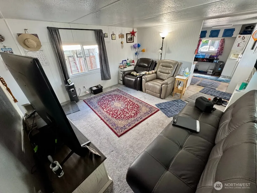 8329 38th Street E Edgewood WA 98371