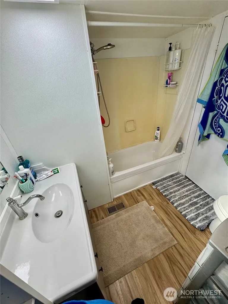 8329 38th Street E Edgewood WA 98371