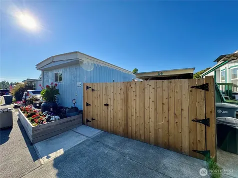 8329 38th Street E Edgewood WA 98371
