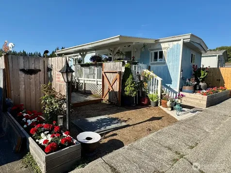 8329 38th Street E Edgewood WA 98371