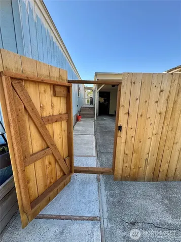 8329 38th Street E Edgewood WA 98371