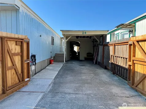8329 38th Street E Edgewood WA 98371