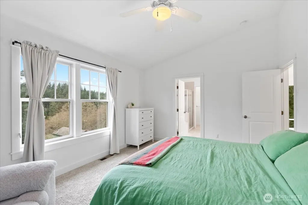 1159 Secret Place Greenbank WA 98253