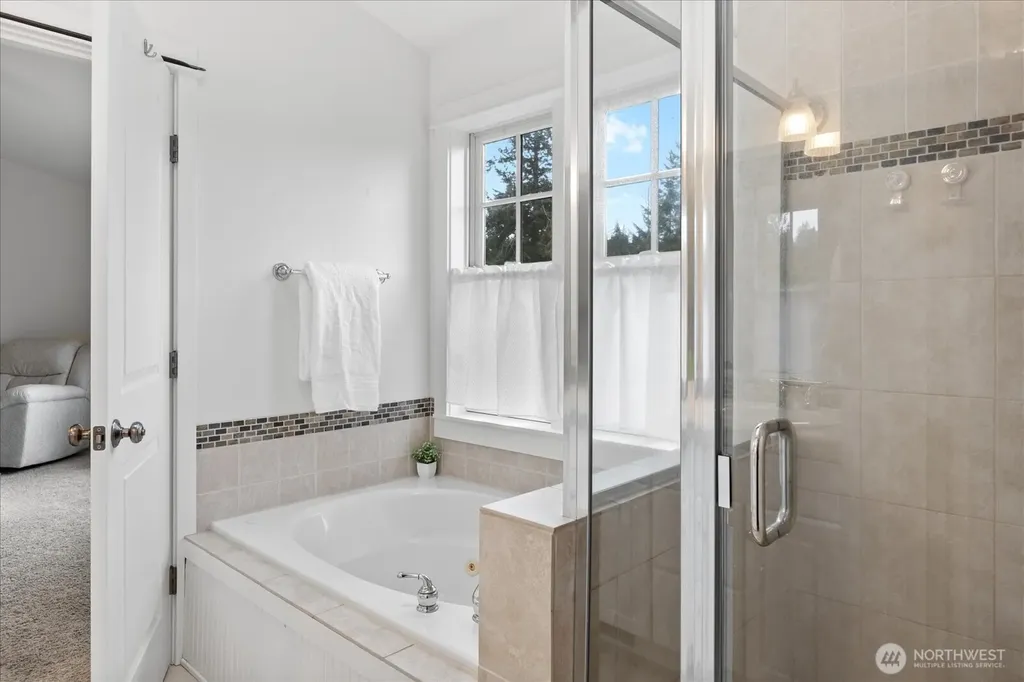 1159 Secret Place Greenbank WA 98253