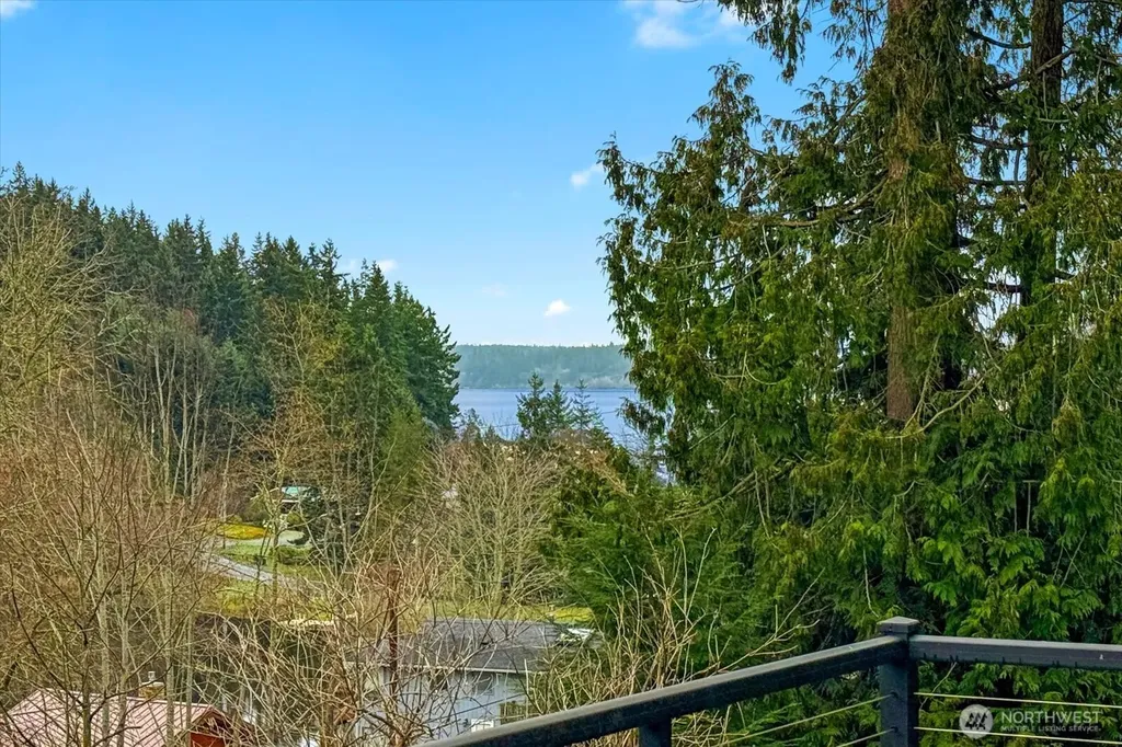 1159 Secret Place Greenbank WA 98253