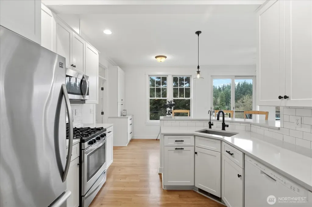 1159 Secret Place Greenbank WA 98253