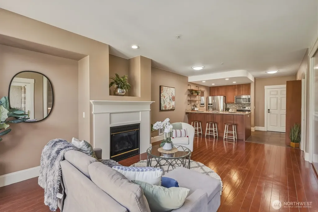 3221 SW Avalon Way Seattle WA 98126