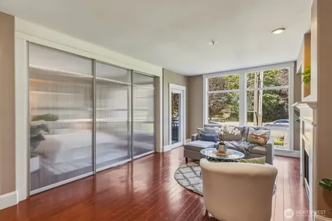 3221 SW Avalon Way Seattle WA 98126