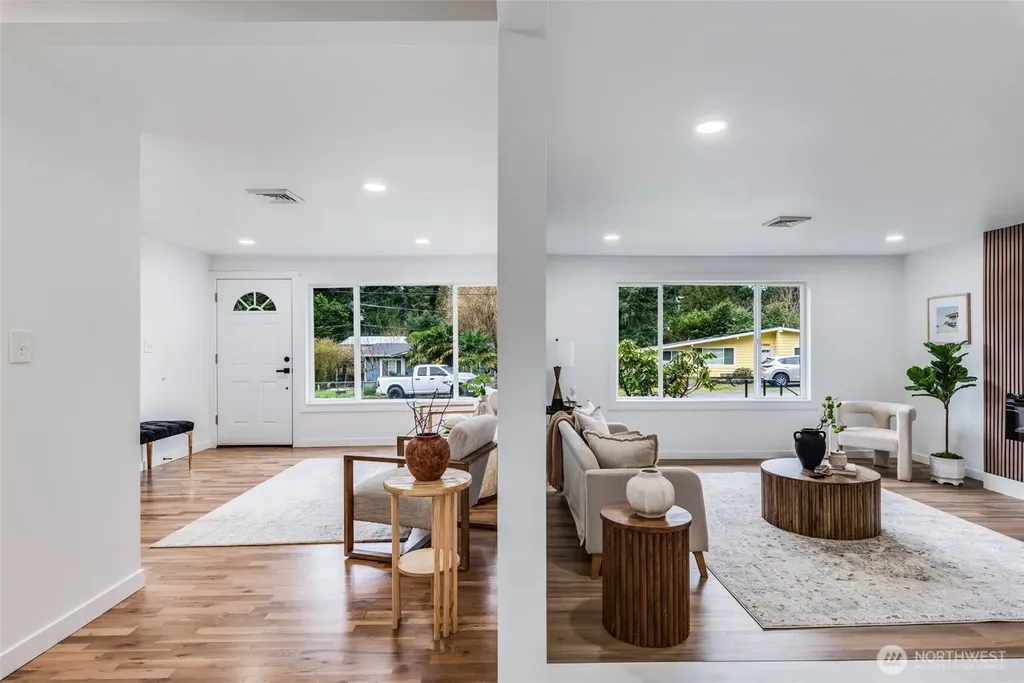30418 12th Place SW Federal Way WA 98023