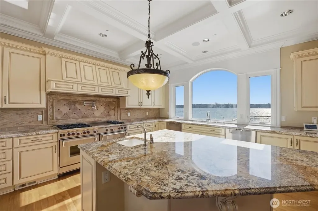 1465 Evergreen Point Road Medina WA 98039