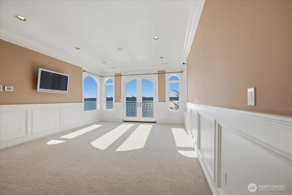 1465 Evergreen Point Road Medina WA 98039