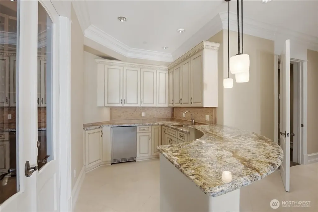 1465 Evergreen Point Road Medina WA 98039
