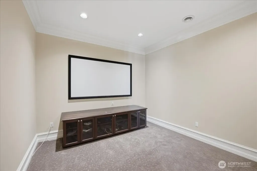 1465 Evergreen Point Road Medina WA 98039