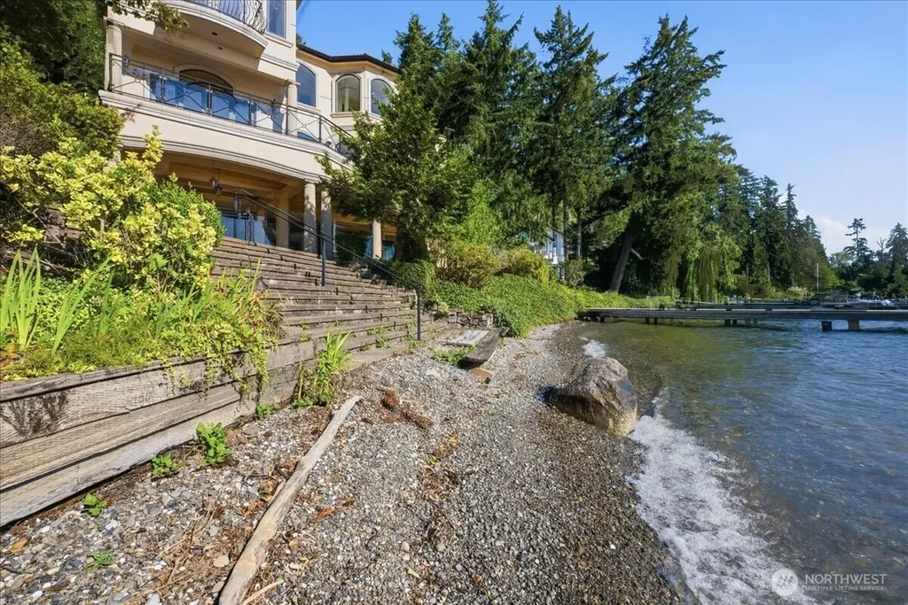 1465 Evergreen Point Road Medina WA 98039