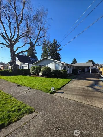 606 8th Street NW Puyallup WA 98371
