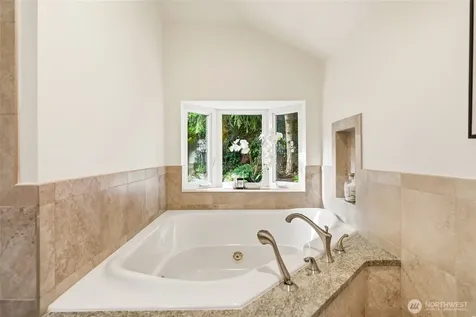 11113 NE 38th Place Bellevue WA 98004