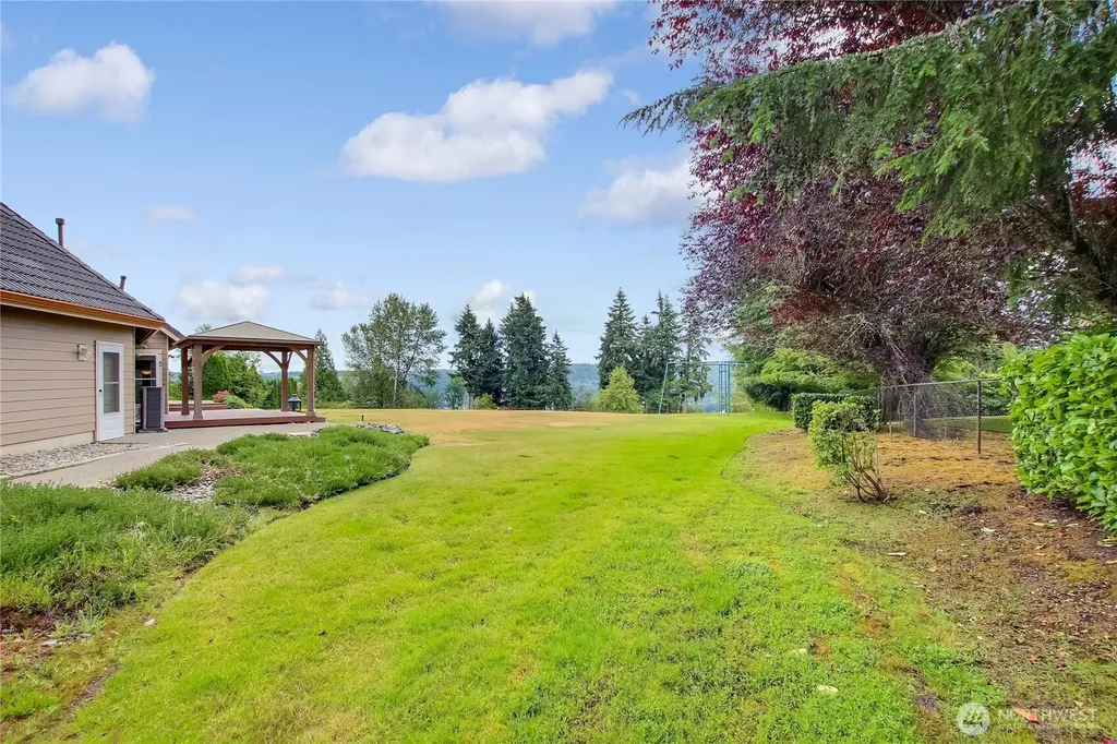 14801 136th Avenue E Puyallup WA 98374