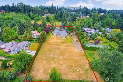 14801 136th Avenue E Puyallup WA 98374