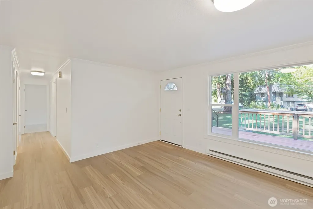 8060 NE Seawind Avenue Poulsbo WA 98370