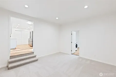 8060 NE Seawind Avenue Poulsbo WA 98370