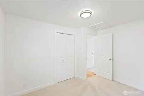 8060 NE Seawind Avenue Poulsbo WA 98370