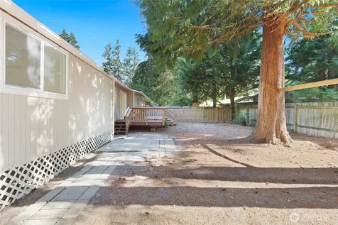 8060 NE Seawind Avenue Poulsbo WA 98370