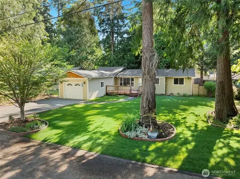 8060 NE Seawind Avenue Poulsbo WA 98370