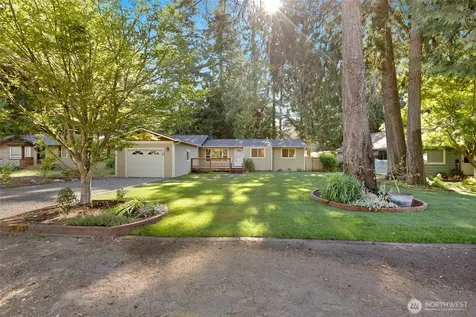 8060 NE Seawind Avenue Poulsbo WA 98370