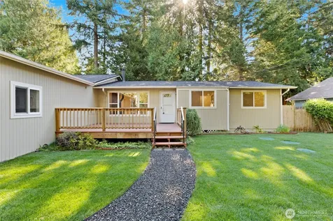8060 NE Seawind Avenue Poulsbo WA 98370